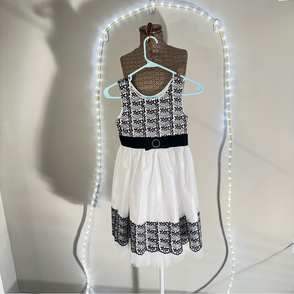 Jona Michelle Dress Size 8